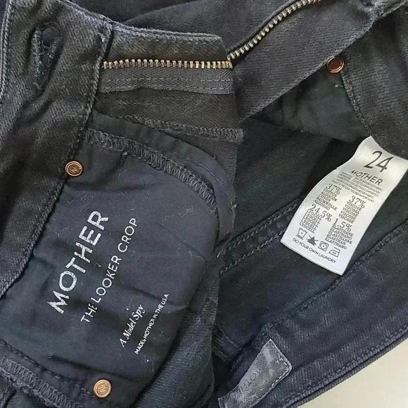 MOTHER The Looker in A Model Spy - Picture 10 of 13